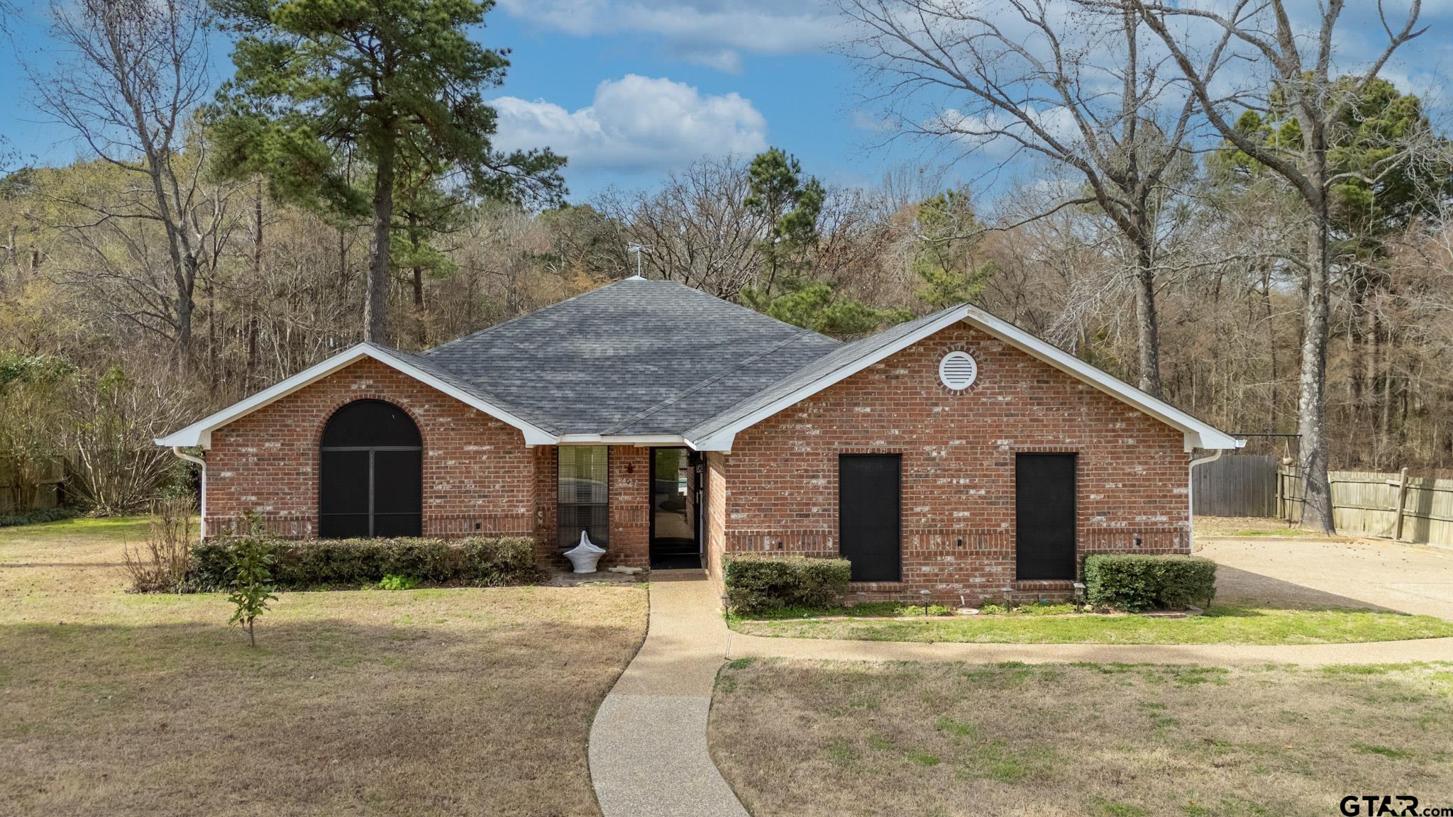 703 Kickapoo Road Chandler, TX 75758 - Photo 2 of 33