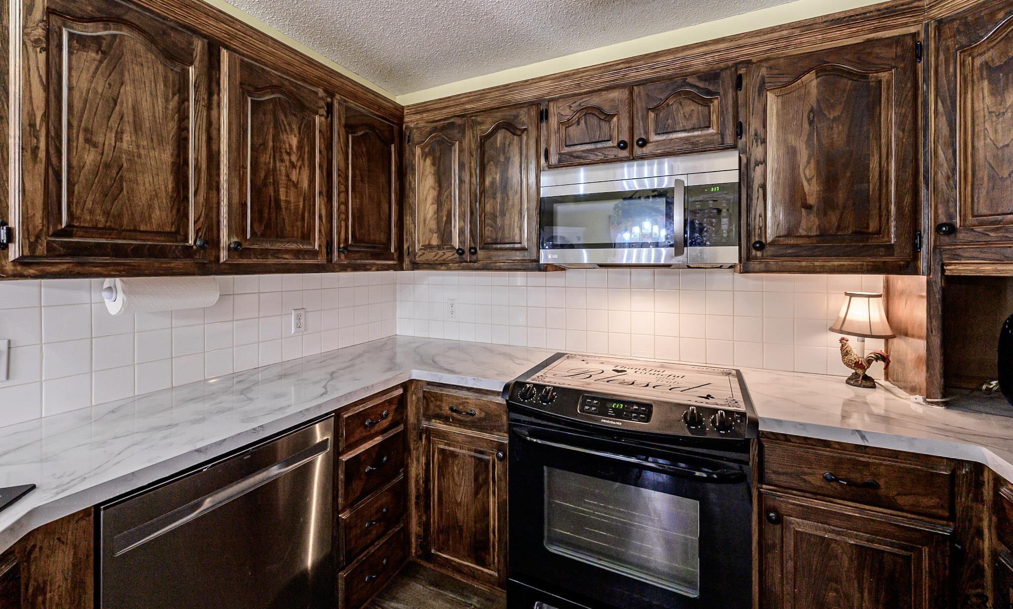 703 Kickapoo Road Chandler, TX 75758 - Photo 8 of 33