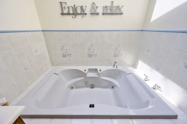 $2,290,000 | 4084 Main Street, Fish Creek, WI 54212