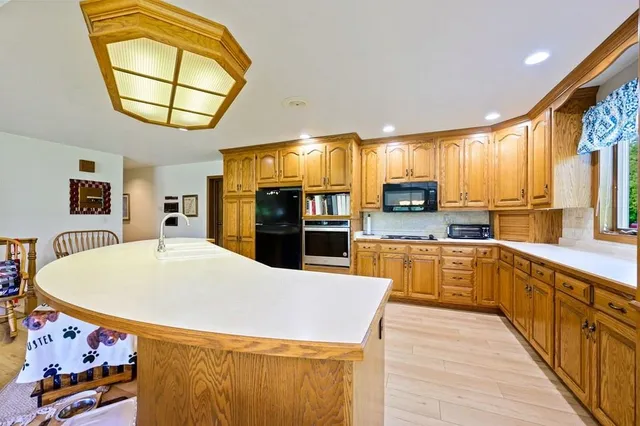 $2,290,000 | 4084 Main Street, Fish Creek, WI 54212