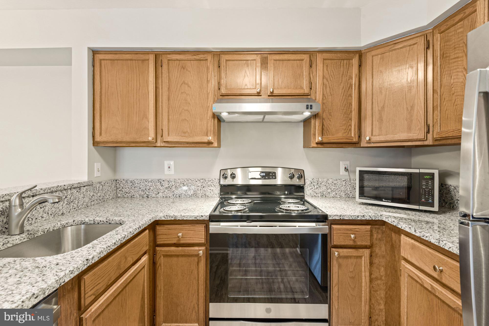 7825 Harrowgate Circle, Unit 142 Springfield, VA 22152 - Photo 14 of 38 Stainless Steel Appliances <1yr old