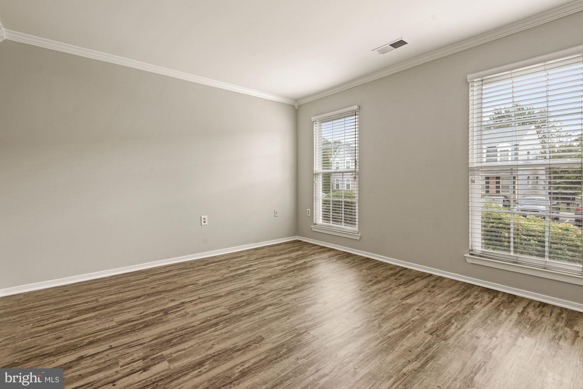 7825 Harrowgate Circle, Unit 142 Springfield, VA 22152 - Photo 25 of 38 Updated Vinyl Tilt-in Windows