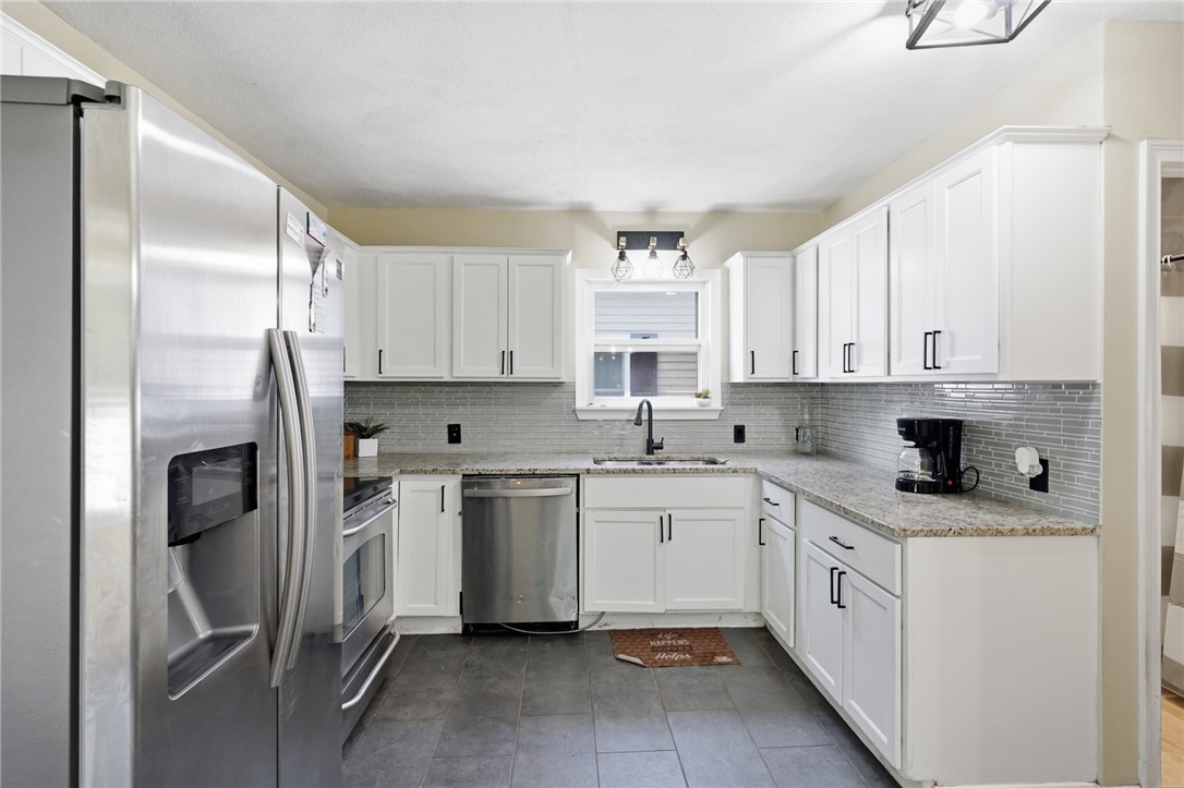 79 Winfield Road Johnston, RI 02919 - Photo 13 of 29 Gallery Image 13