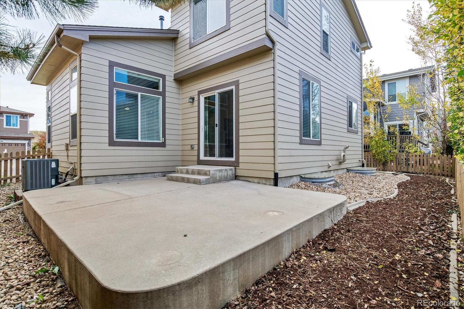 10781 Towerbridge Circle Highlands Ranch, CO 80130 - Photo 28 of 30 a view of entrance of building