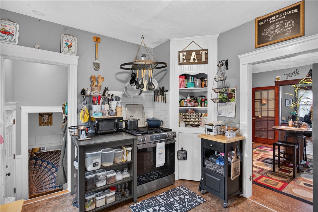 54 Clarner Street Pawtucket, RI 02861 - Photo 11 of 50 Gallery Image 11