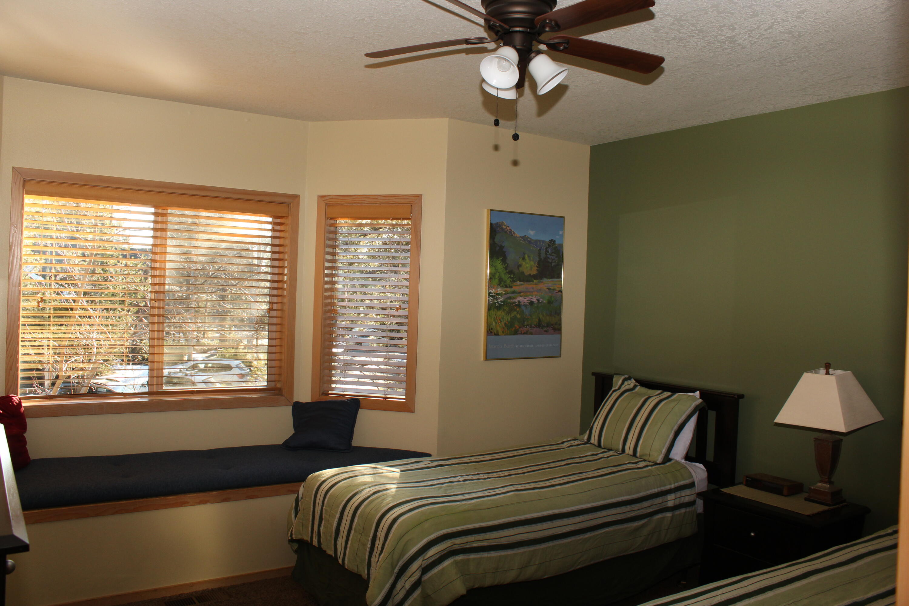 57395-40d1 Beaver Ridge Loop Sunriver, OR 97707 - Photo 9 of 21 9-G-Room-R40