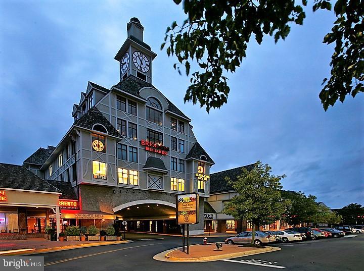 2511 Pascal Place Herndon, VA 20171 - Photo 29 of 30 Restaurants and shopping close by