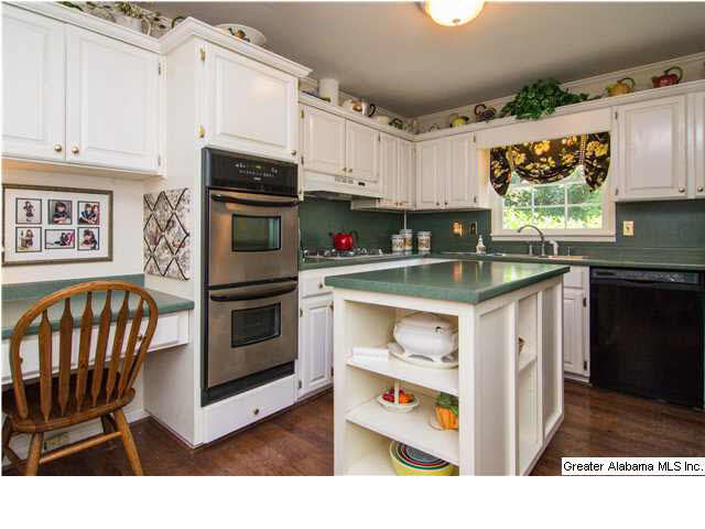1735 Hummingbird Lane Birmingham, AL 35226 - Photo 12 of 31