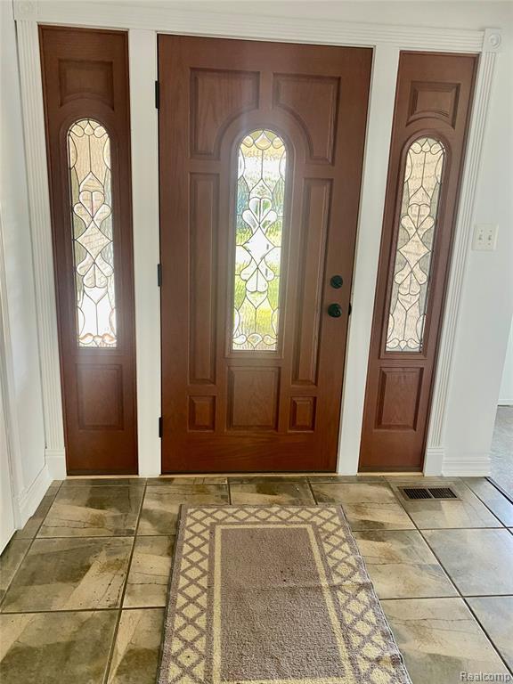 21664 Hall Road Woodhaven, MI 48183 - Photo 4 of 45