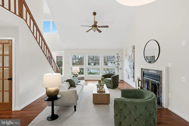 $850,000 | 5 East Wiltshire Court, Sterling, VA 20165