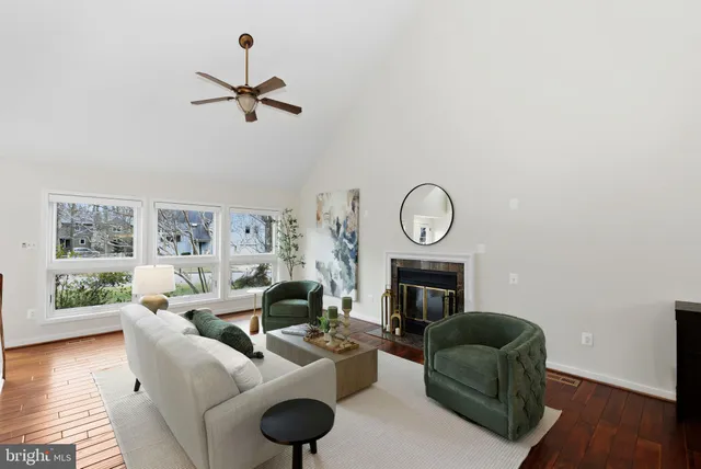 $850,000 | 5 East Wiltshire Court, Sterling, VA 20165