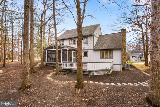 $850,000 | 5 East Wiltshire Court, Sterling, VA 20165