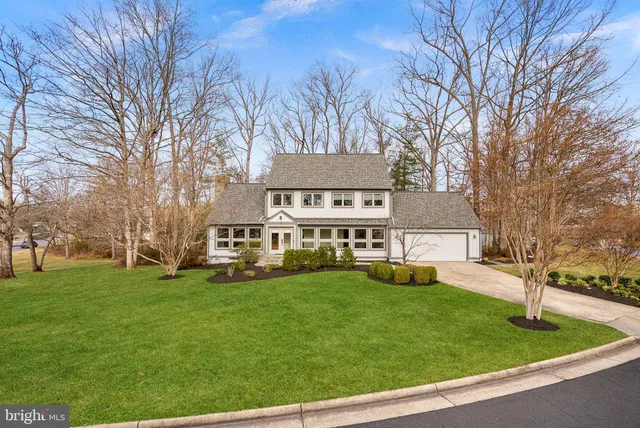 $850,000 | 5 East Wiltshire Court, Sterling, VA 20165