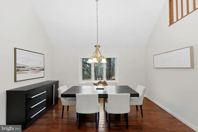 $850,000 | 5 East Wiltshire Court, Sterling, VA 20165