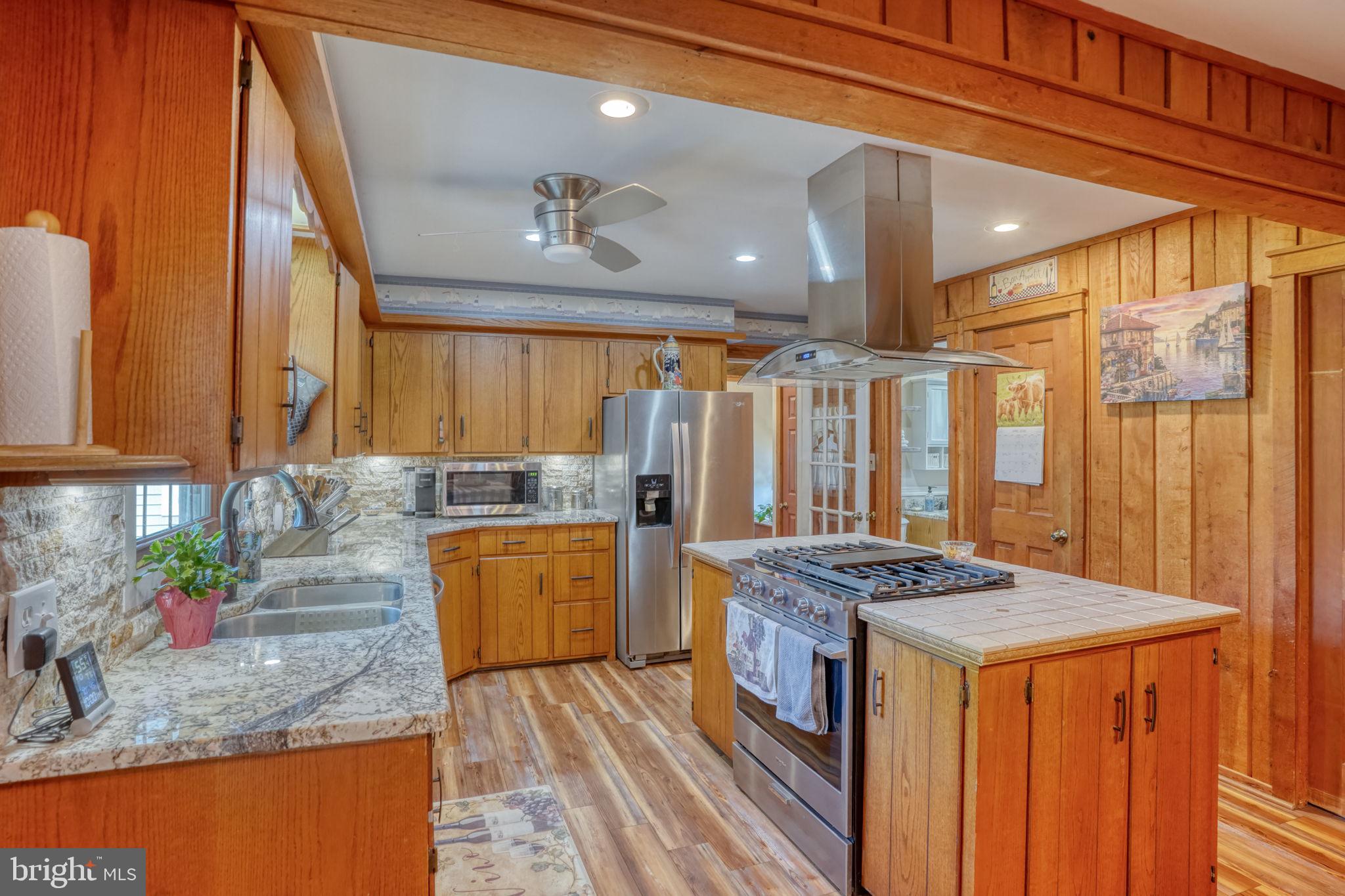 707 Blackiston Road Clayton, DE 19938 - Photo 16 of 50 Granite countertops