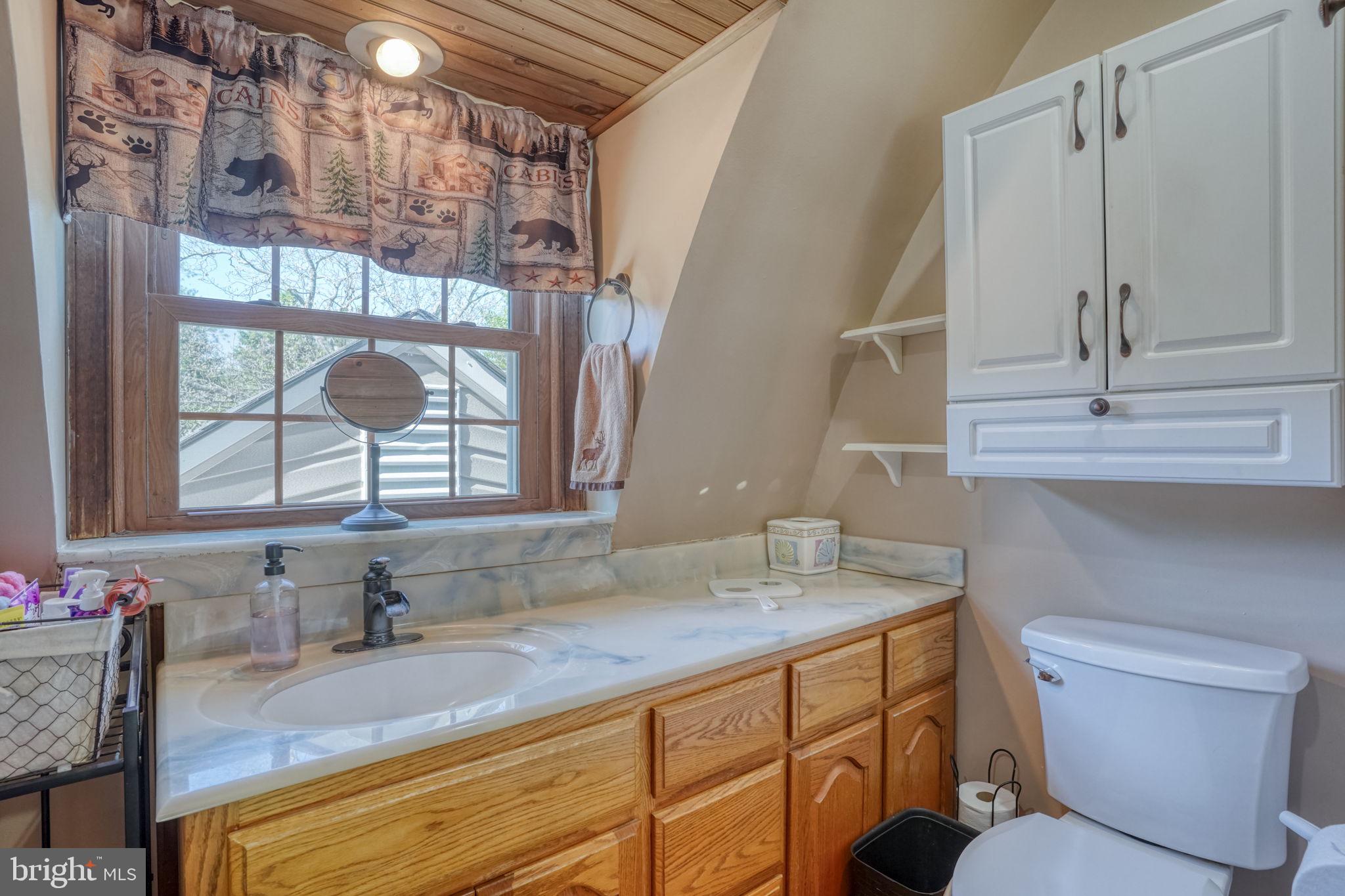 707 Blackiston Road Clayton, DE 19938 - Photo 33 of 50 Upstairs Bathroom