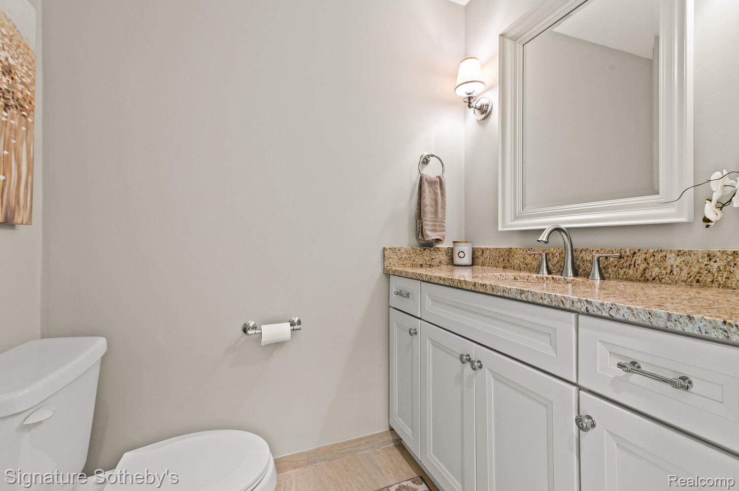 5634 Pebbleshire Road Bloomfield Hills, MI 48301 - Photo 15 of 34 Half Bathroom