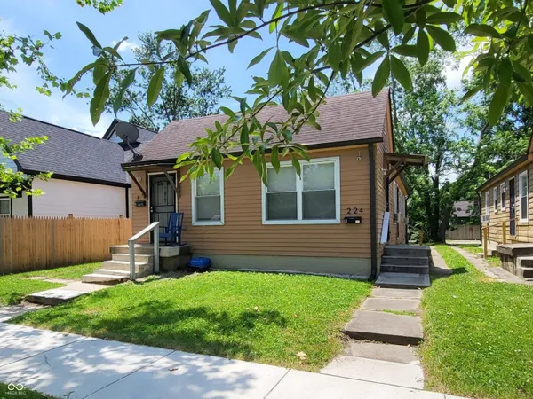 $799 | 224 Unit B N Tacoma Avenue, Indianapolis, IN 46201