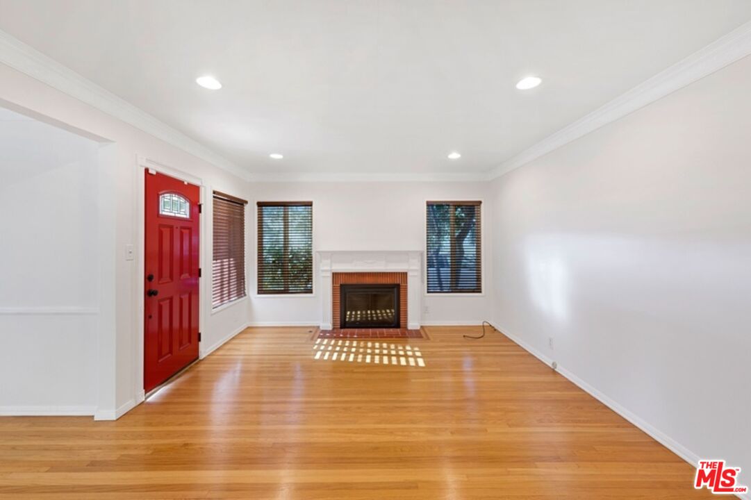 4348 Globe Avenue Culver City, CA 90230 - Photo 2 of 15