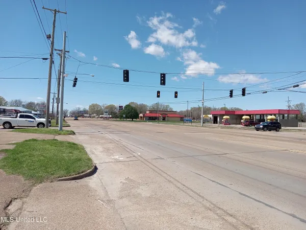 $85,000 | 417 Highway 82, Indianola, MS 38751