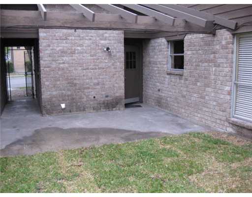 6901 Edgebrook Drive Corpus Christi, TX 78413 - Photo 4 of 10 a view of outdoor space and yard