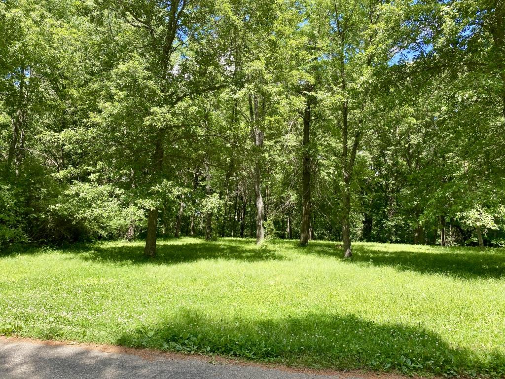 Comanche Drive Canton, IL 61520 - Photo 1 of 1 Gallery Image 1