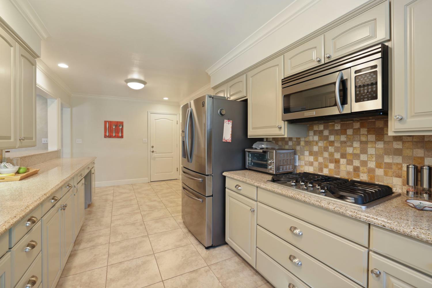 704 Rimby Avenue Lodi, CA 95240 - Photo 16 of 41