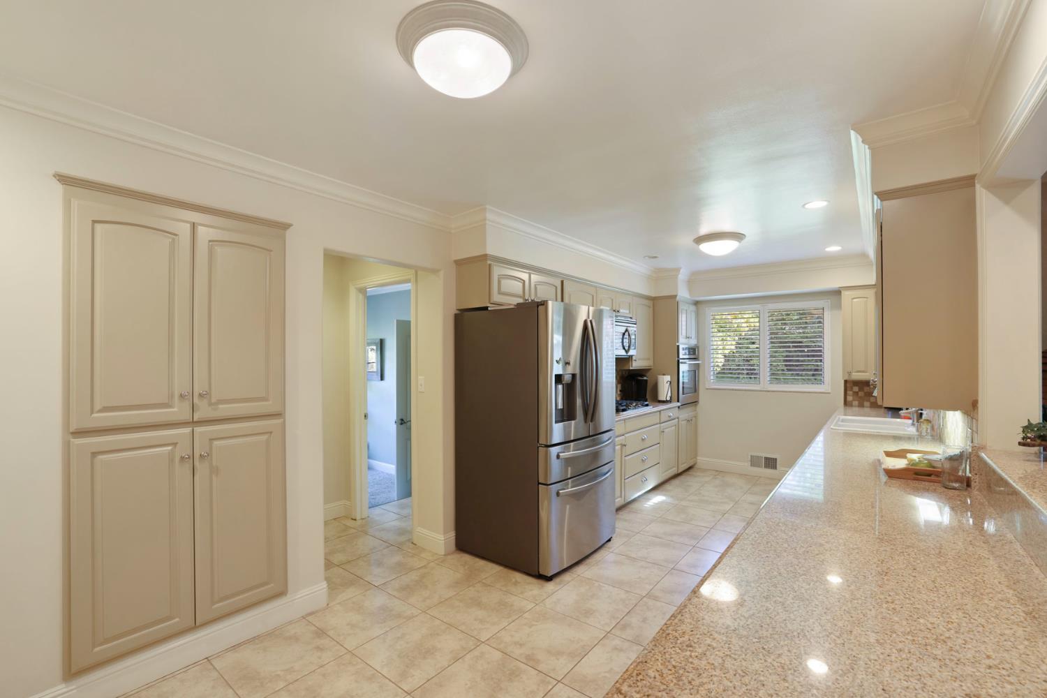 704 Rimby Avenue Lodi, CA 95240 - Photo 18 of 41