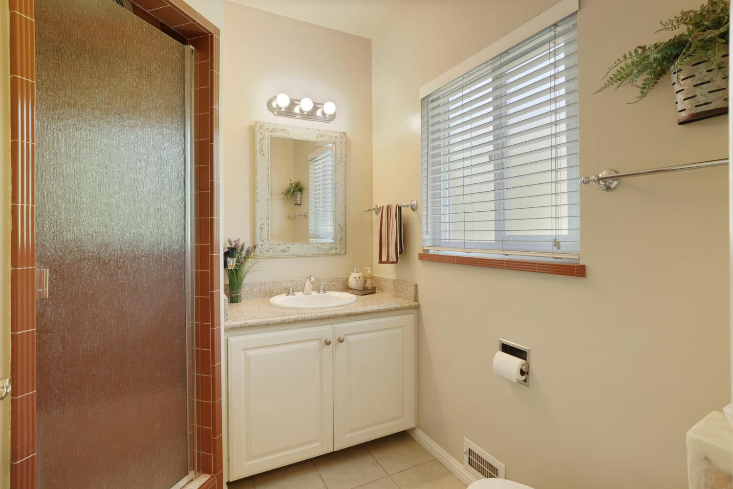 704 Rimby Avenue Lodi, CA 95240 - Photo 36 of 41