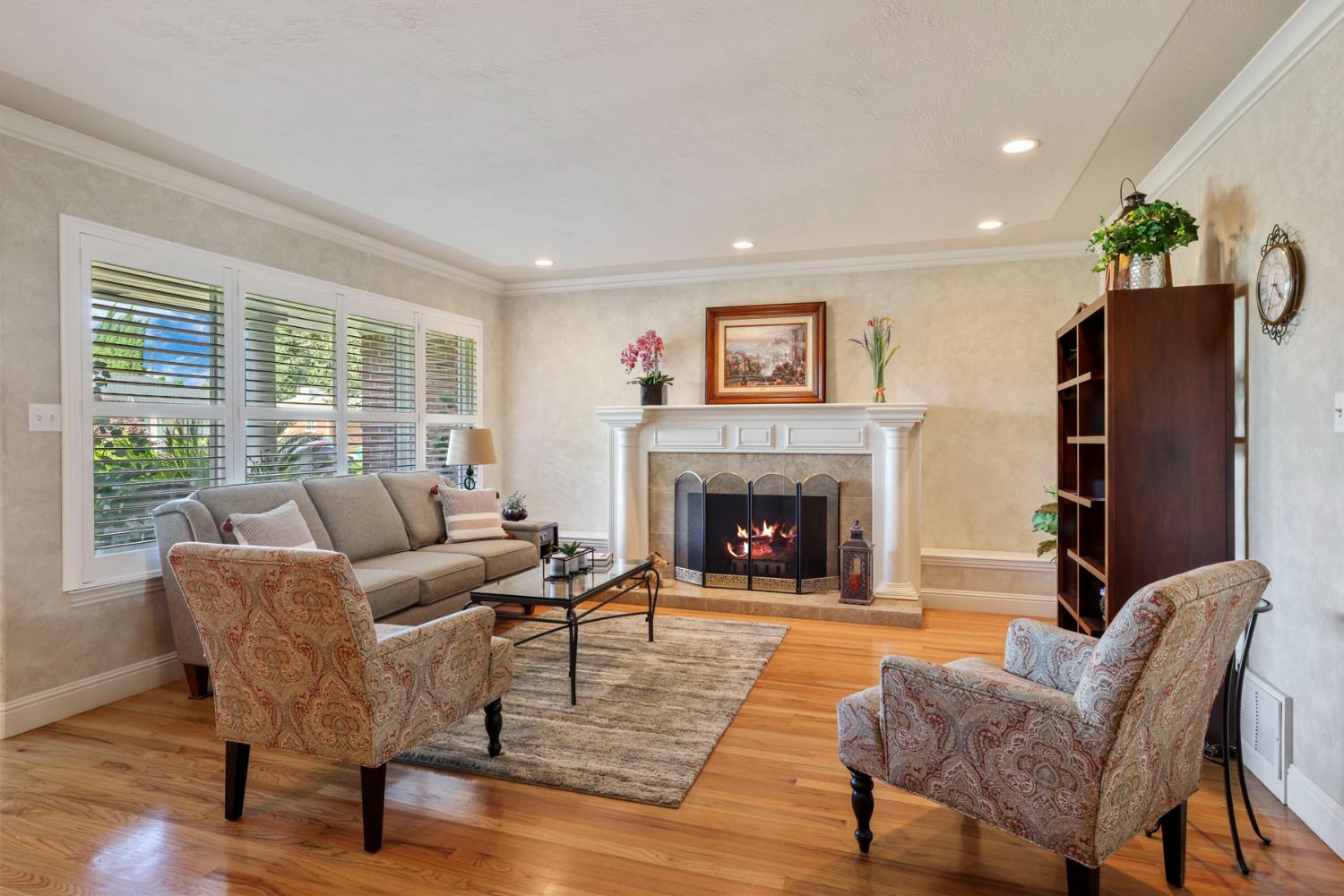 704 Rimby Avenue Lodi, CA 95240 - Photo 4 of 41