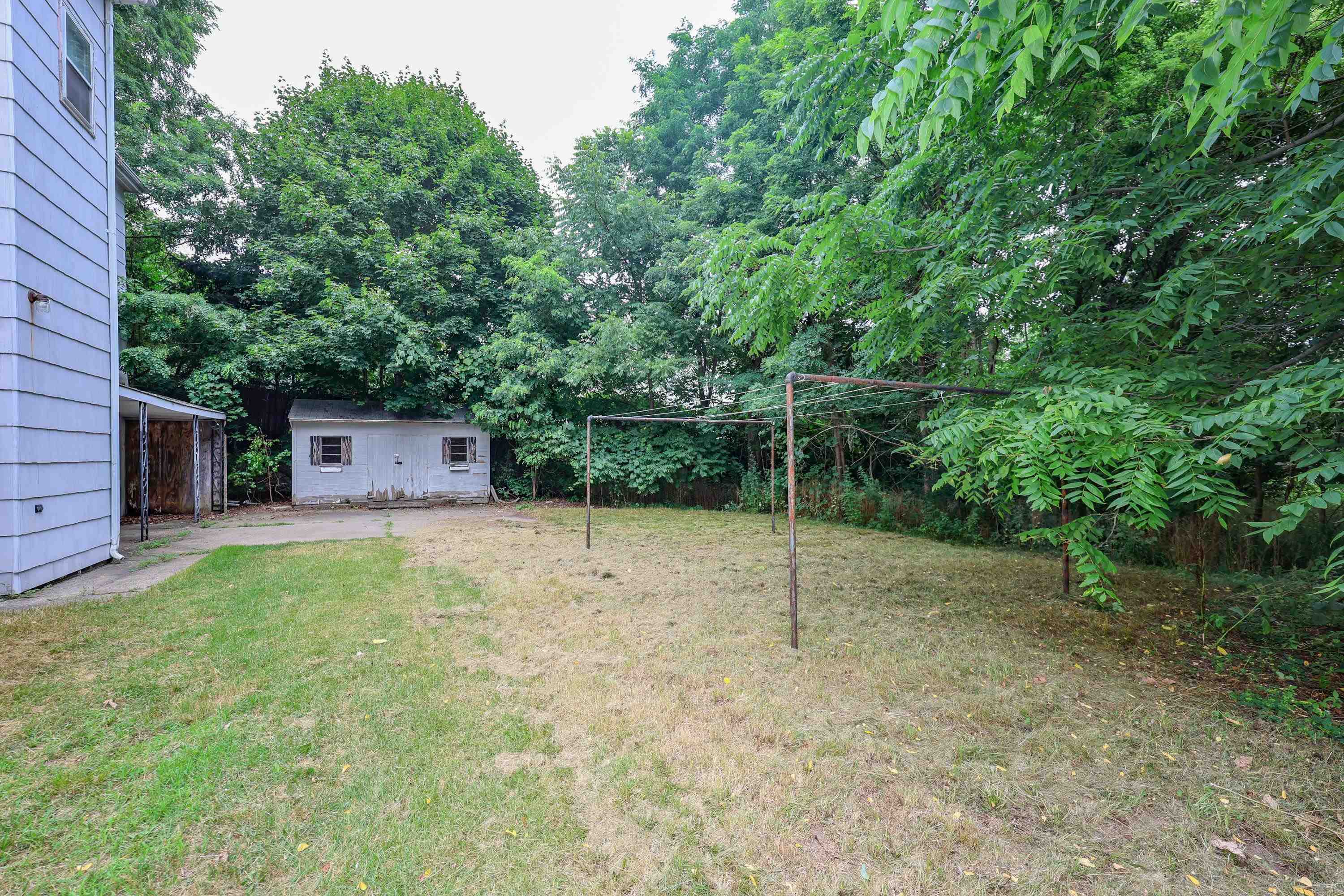 833 Mammoth Road Manchester, NH 03104 - Photo 35 of 40