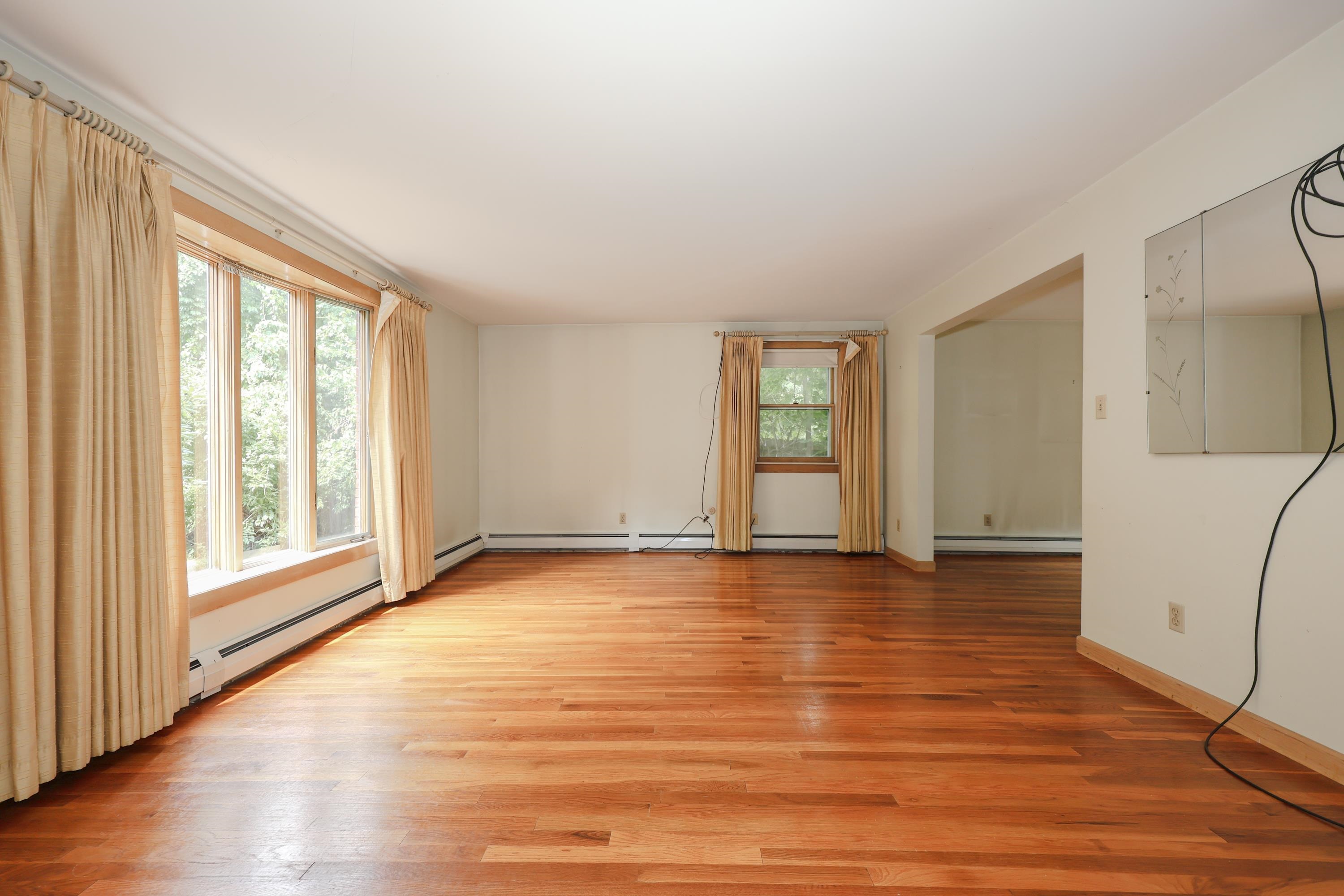 833 Mammoth Road Manchester, NH 03104 - Photo 37 of 40