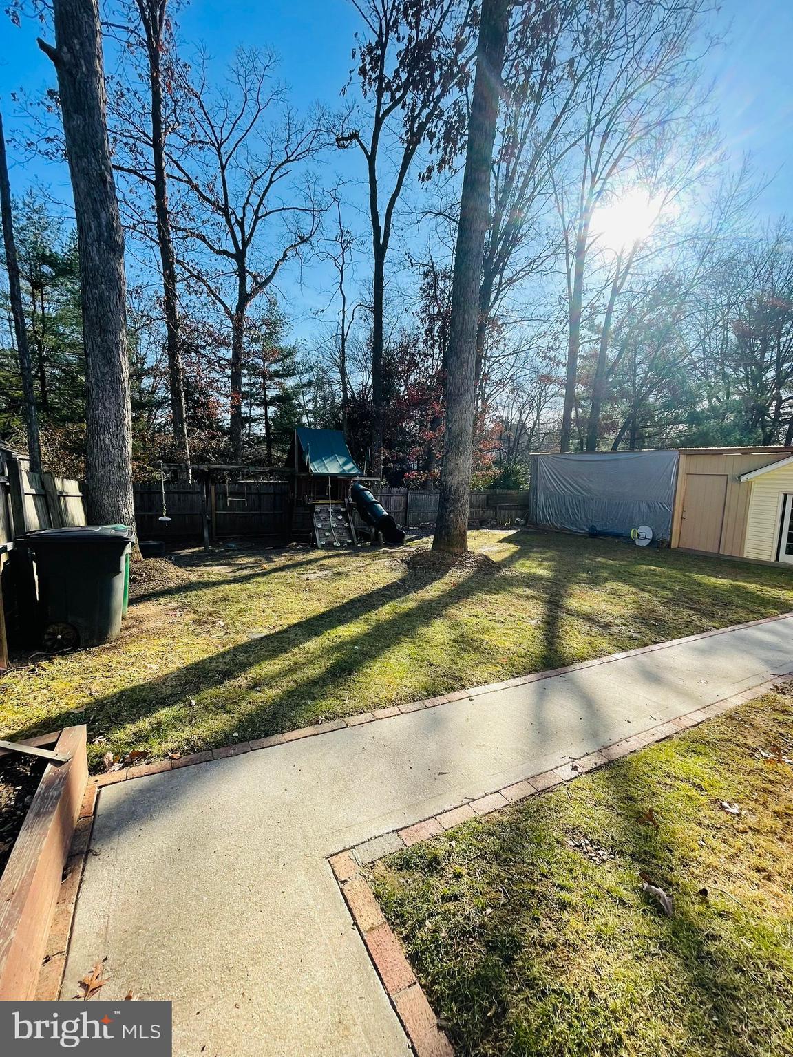 207 Oakton Road Gaithersburg, MD 20877 - Photo 10 of 14 Rear yard