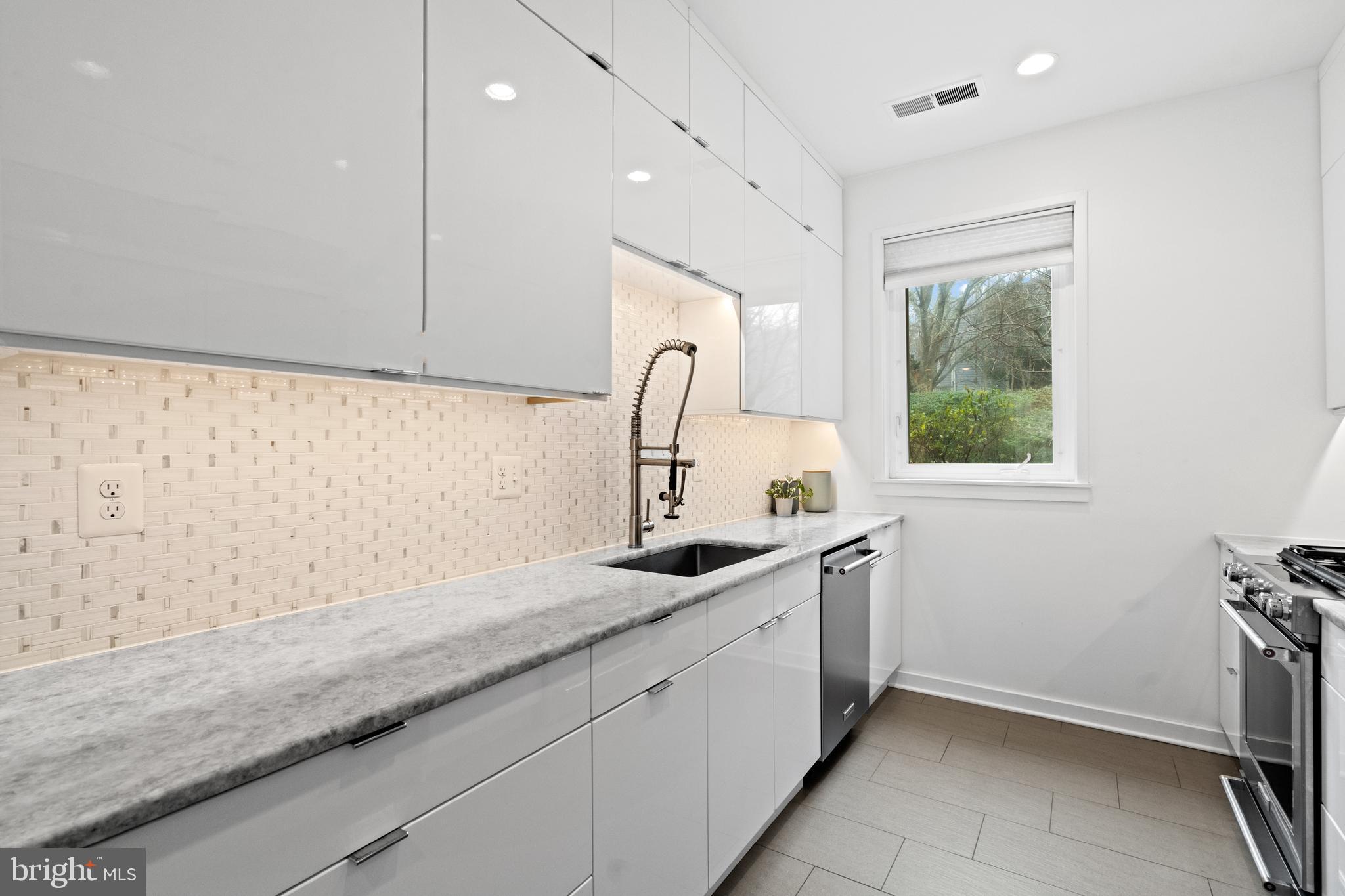 11440 Orchard Lane Reston, VA 20190 - Photo 10 of 51 Gallery Image 10