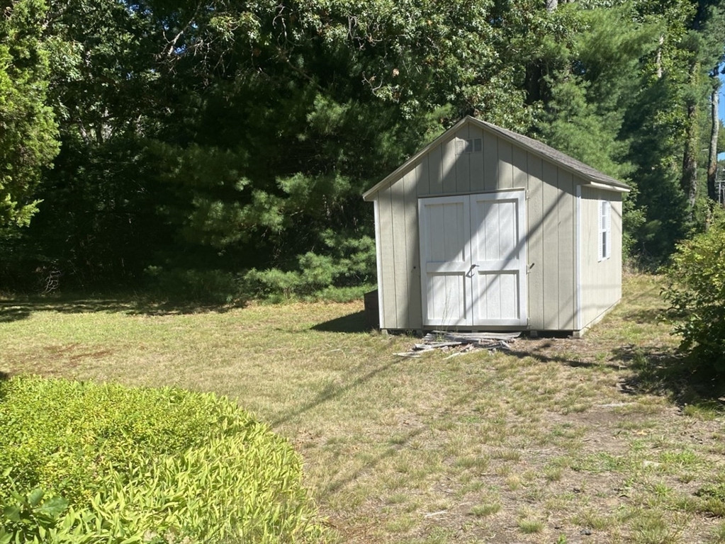 784 Pleasant Street Hanson, MA 02341 - Photo 12 of 16