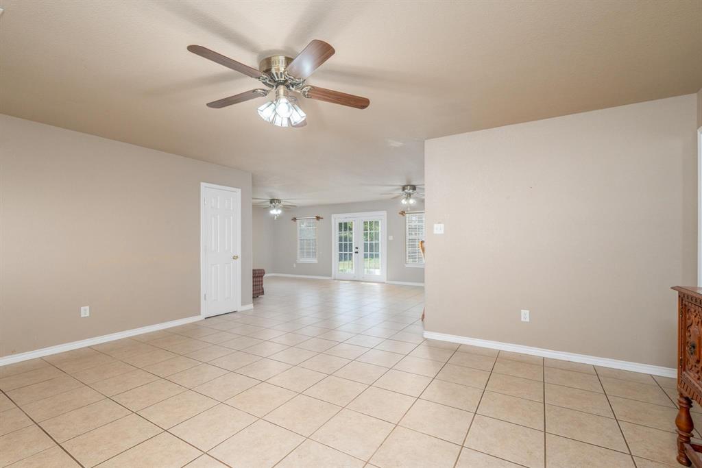 207 Locust Street Merkel, TX 79536 - Photo 5 of 40