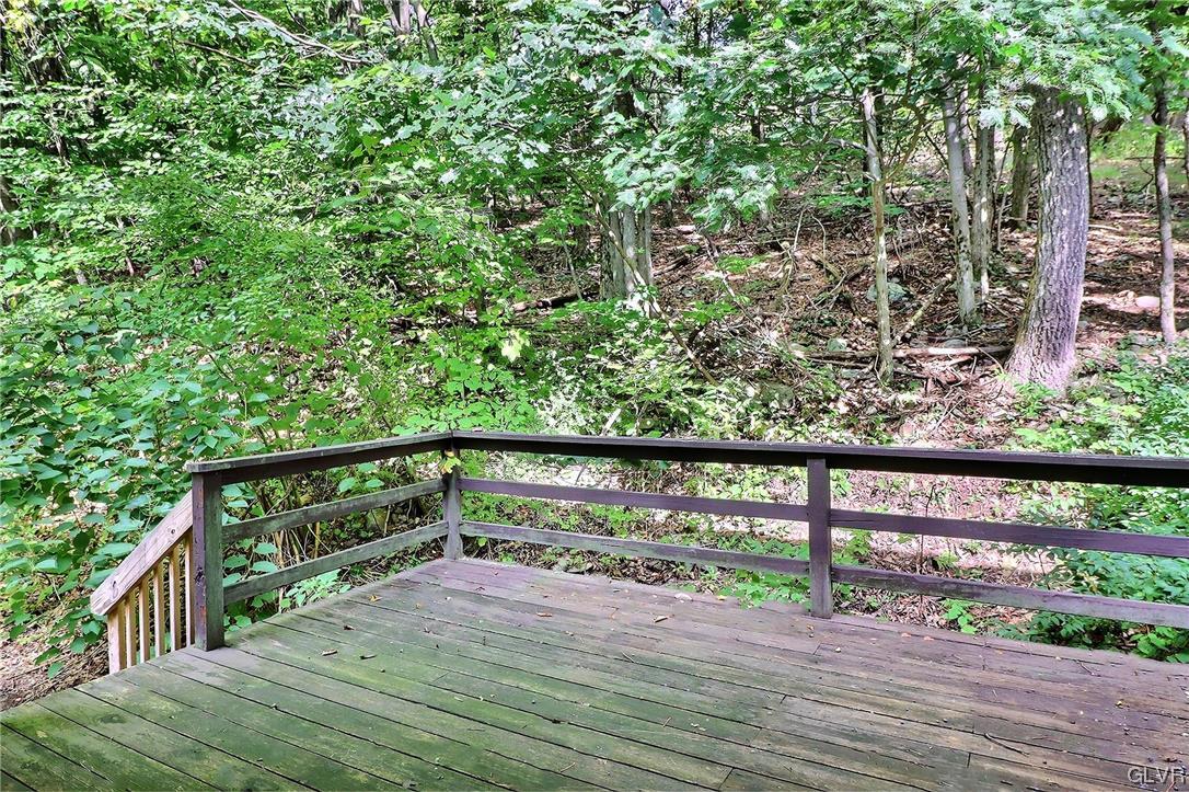 10 Villas Road, Unit 103 Mount Pocono, PA 18344 - Photo 16 of 17 Gallery Image 16
