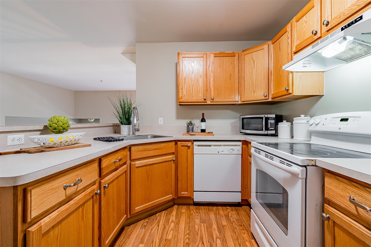 50147 Harding Street Canton, MI 48188 - Photo 11 of 24