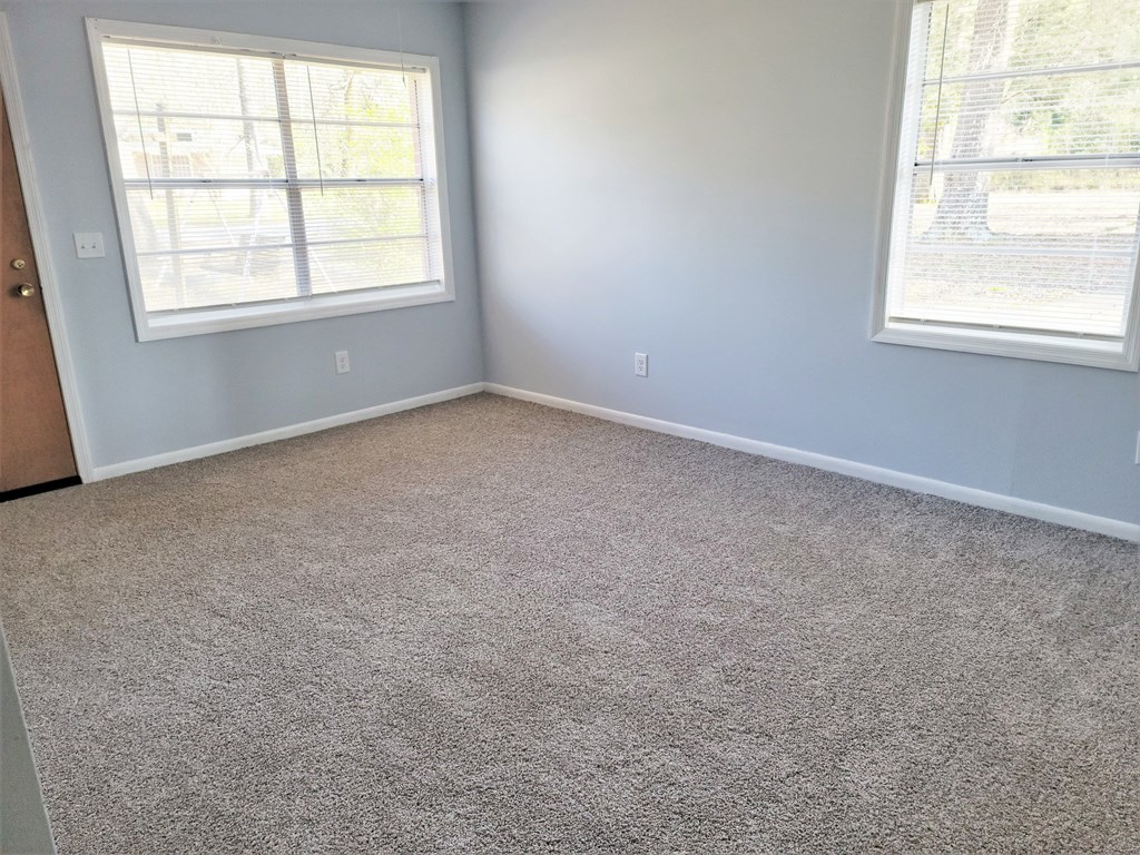 2855 Barbara Road Columbus, GA 31907 - Photo 2 of 17 an empty room with a window