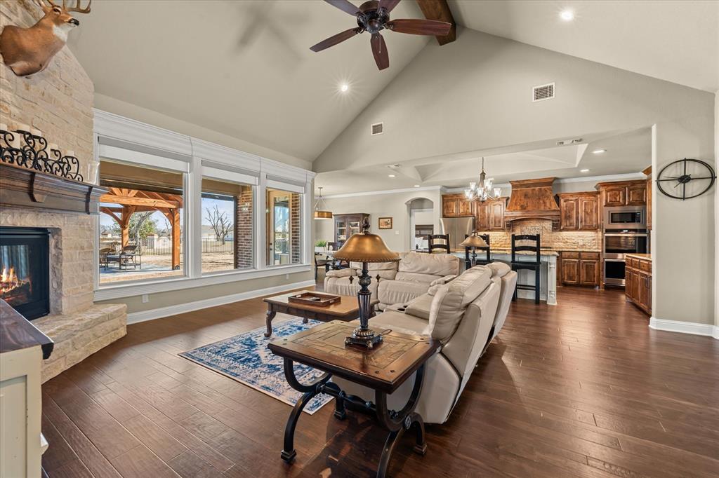 6301 Weatherby Road Granbury, TX 76049 - Photo 15 of 40