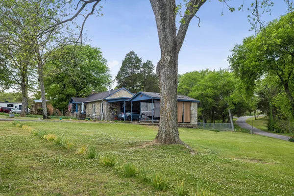 $200,000 | 108 King Drive East, Fayetteville, TN 37334