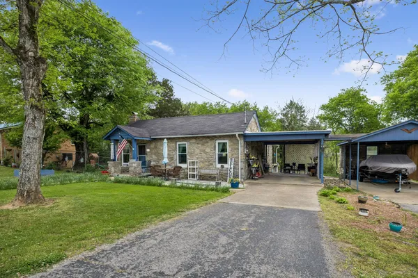 $200,000 | 108 King Drive East, Fayetteville, TN 37334