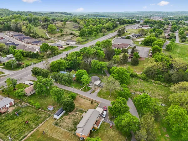 $200,000 | 108 King Drive East, Fayetteville, TN 37334