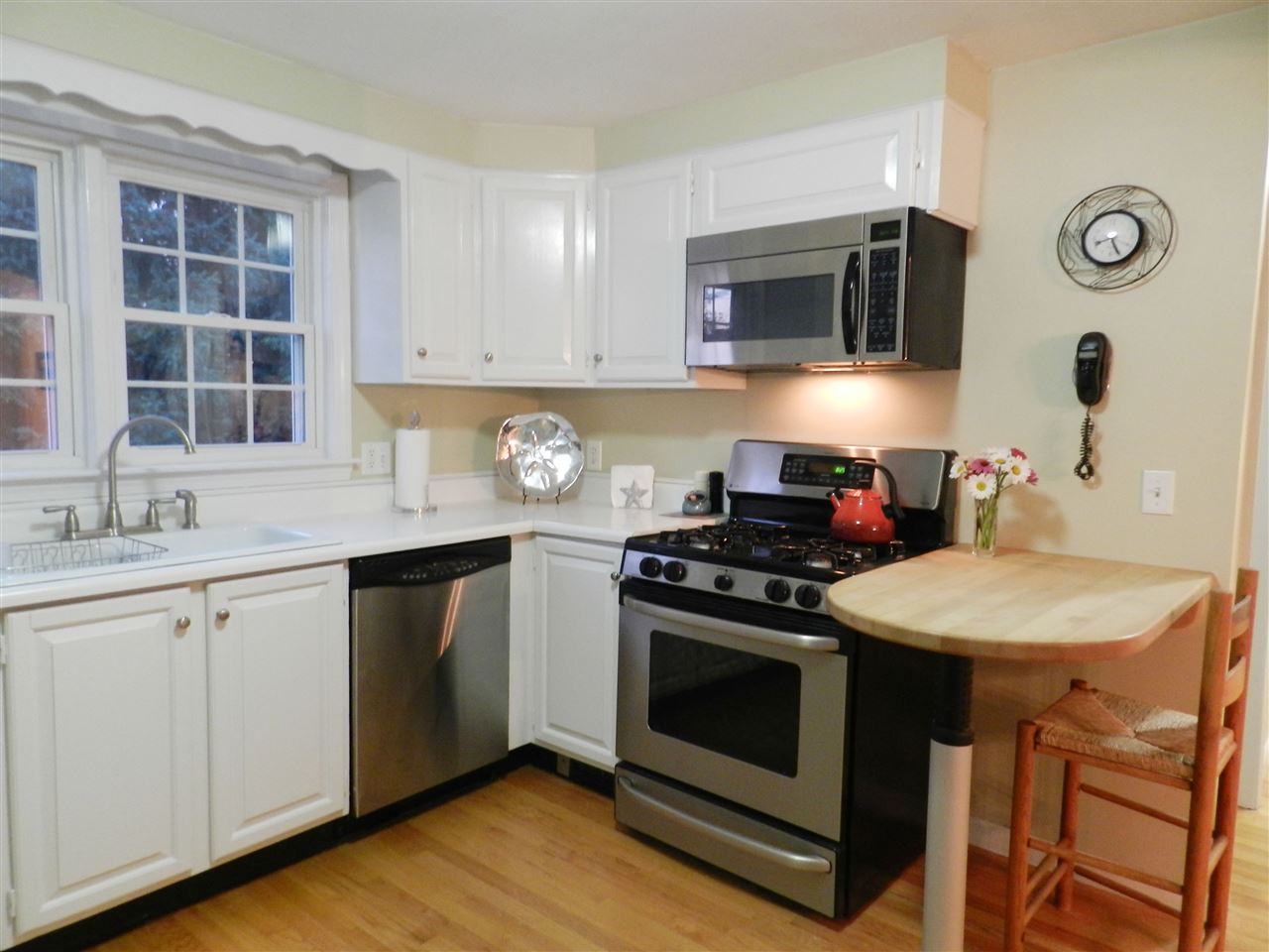 9 Thomsen Road Hampton, NH 03842 - Photo 3 of 40