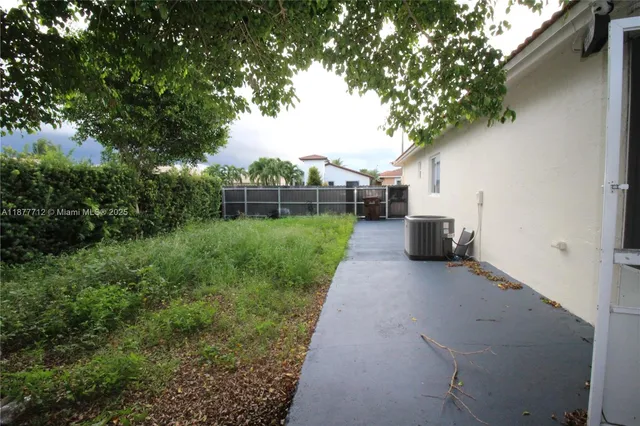 $3,300 | 3355 West 68th Street, Unit 150, Hialeah, FL 33018