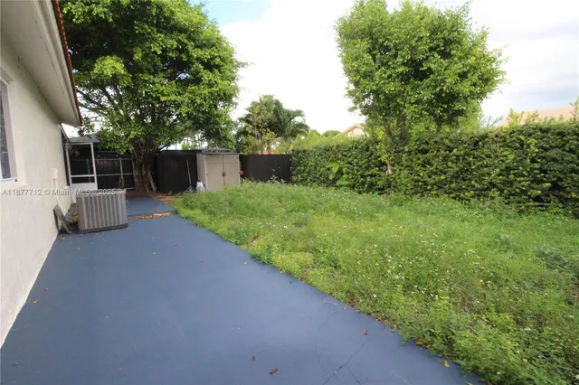 $3,300 | 3355 West 68th Street, Unit 150, Hialeah, FL 33018