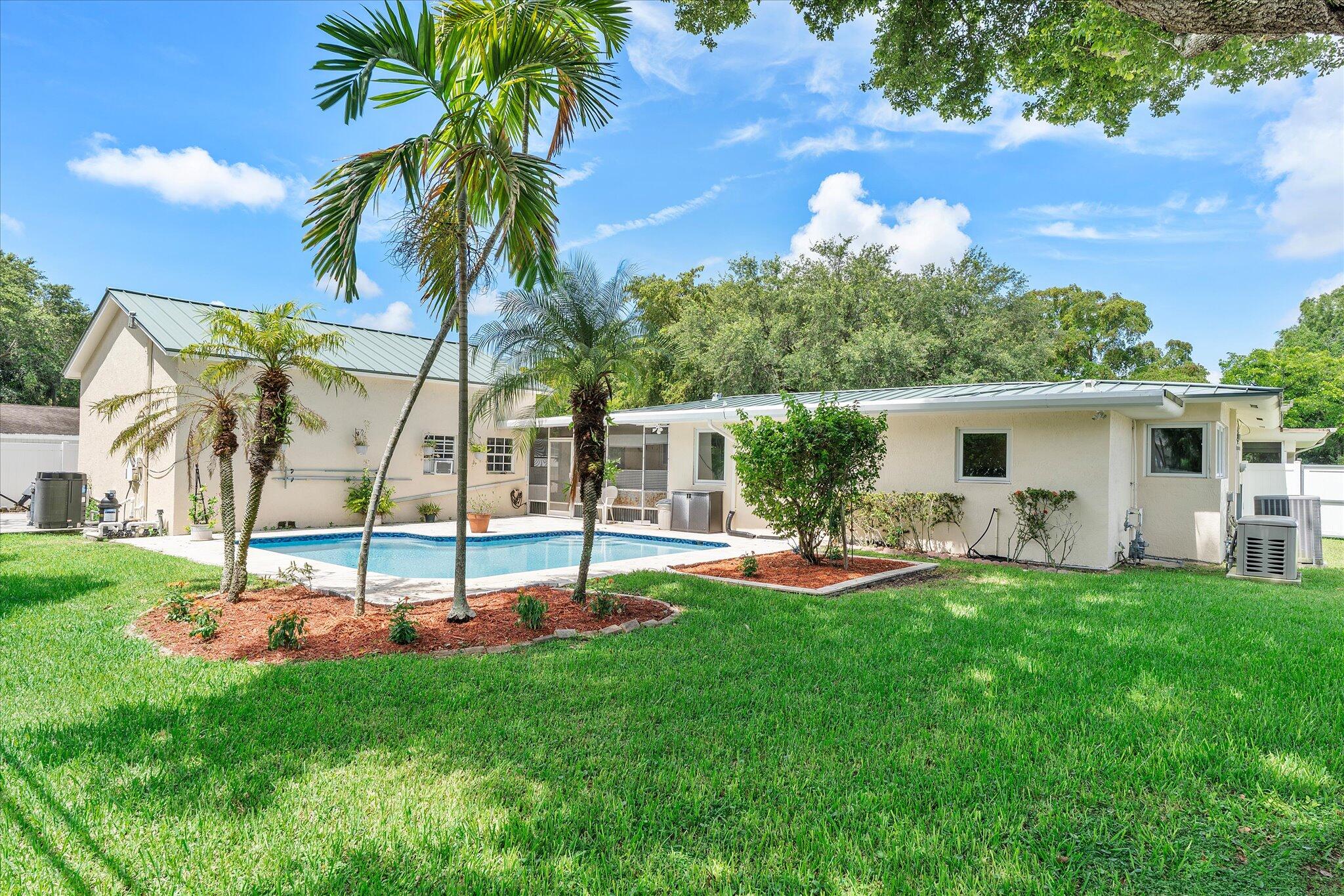 660 Azalea Court Plantation, FL 33317 - Photo 21 of 32 61-660 Azalea Ct_061