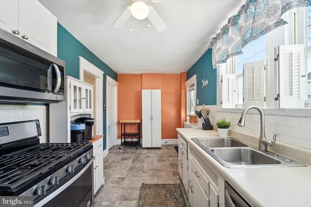 $375,000 | 208 Harwicke Road, Springfield, PA 19064