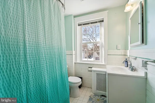 $375,000 | 208 Harwicke Road, Springfield, PA 19064