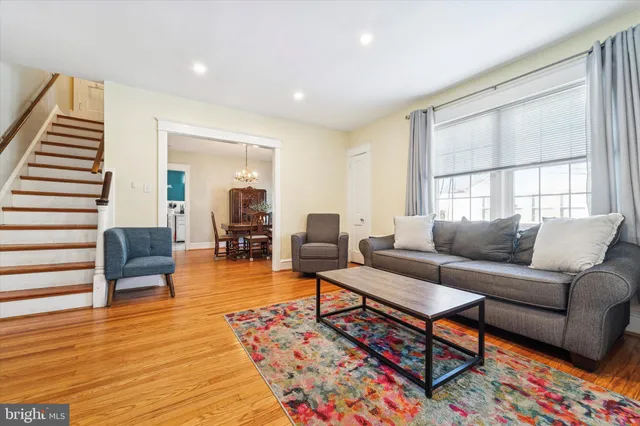 $375,000 | 208 Harwicke Road, Springfield, PA 19064